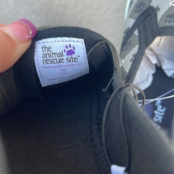 Animal Rescue Site Paw Print Canvas Slip-On Shoes gray black size 8 NEW - Picture 5 of 6